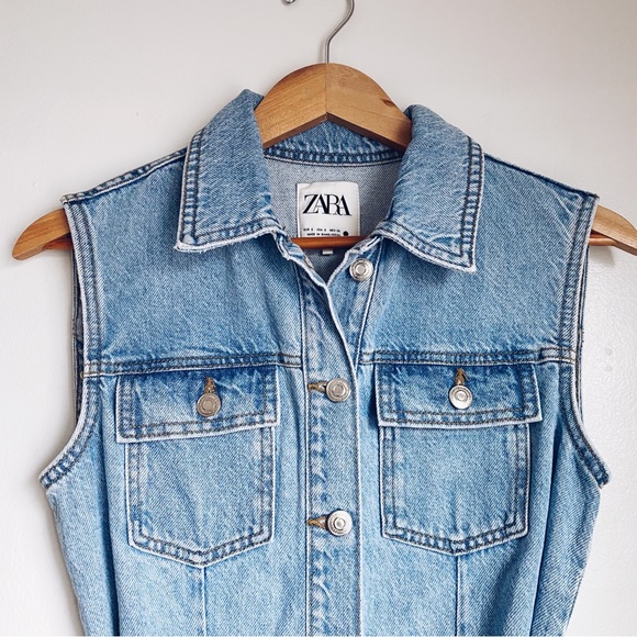 Zara Button Denim Dress Sleeveless Waist Tie Light Wash Hobo Modern Sexy Beachy - Picture 3 of 10